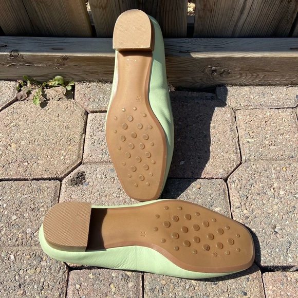 Daniel Hecter Paris women apple green rhinestone decor loafer. Size 37. Used. - Picture 3 of 7